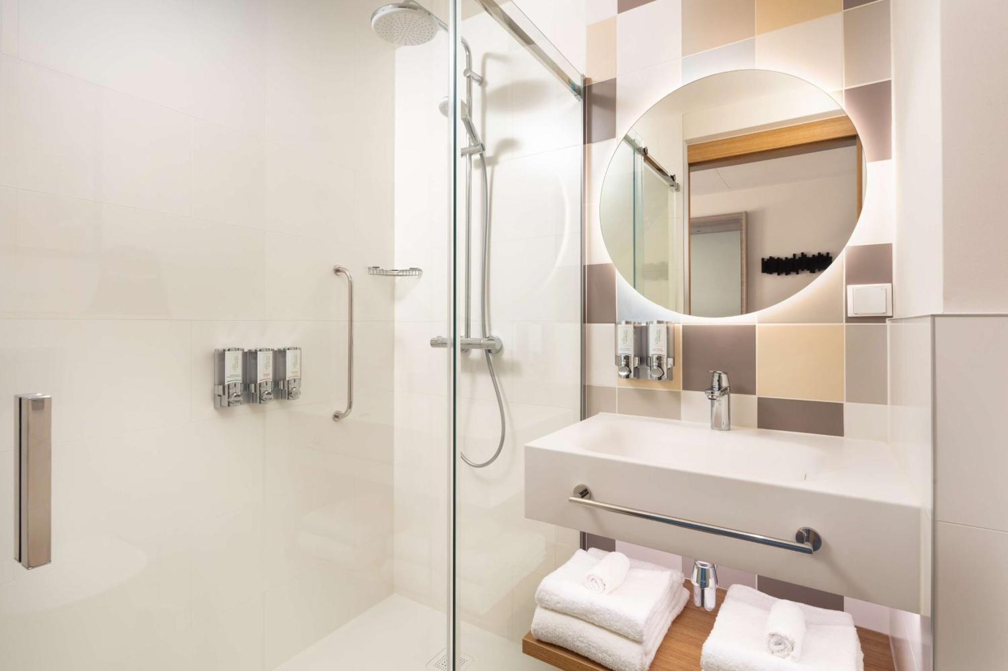 Hampton By Hilton Lodz City Center מראה חיצוני תמונה